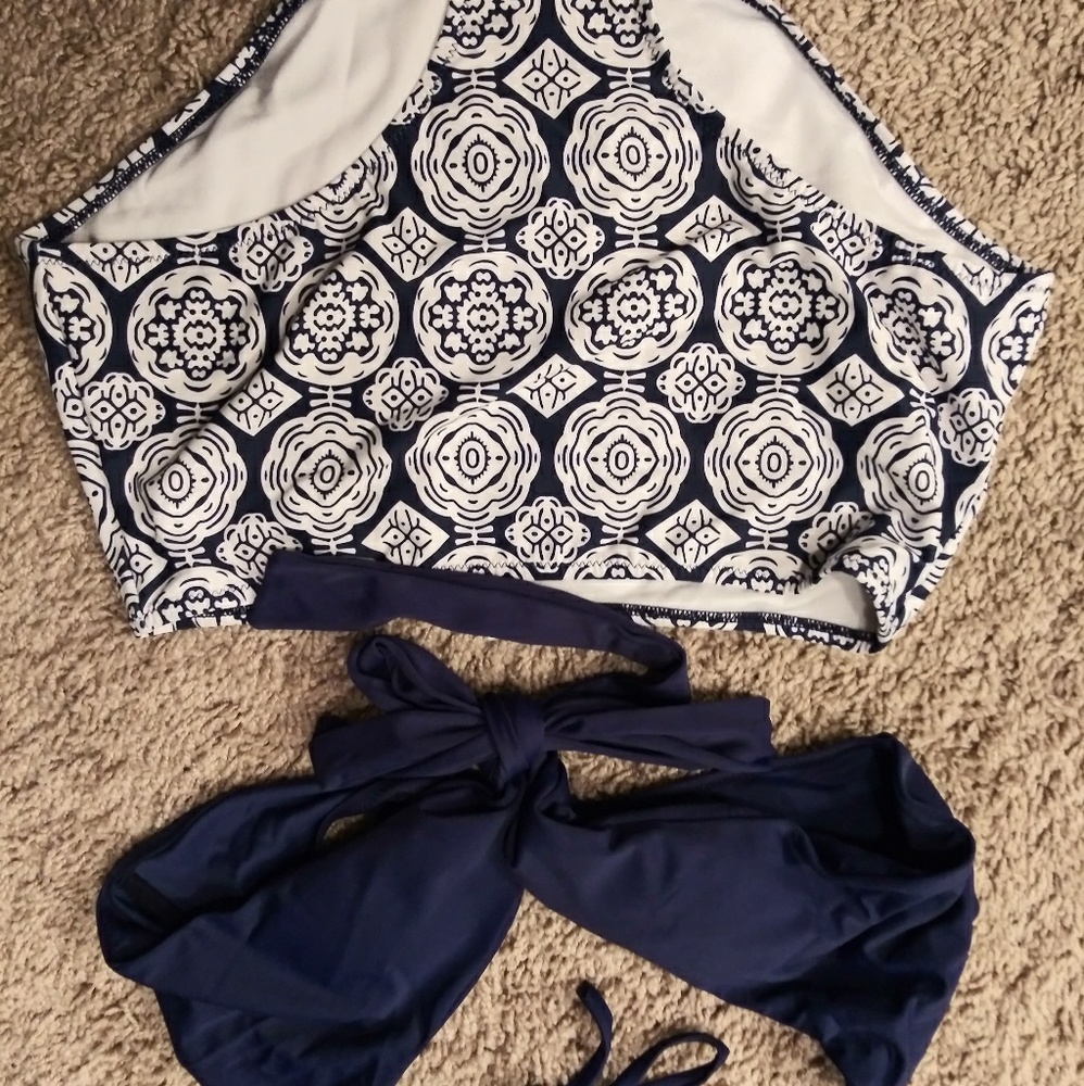 Bikini bottom and top